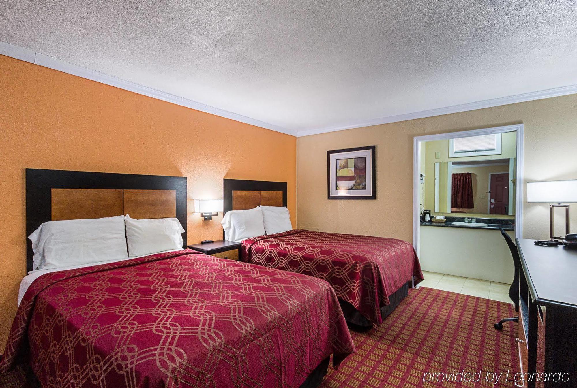 Rodeway Inn West Dodge Omaha Bagian luar foto