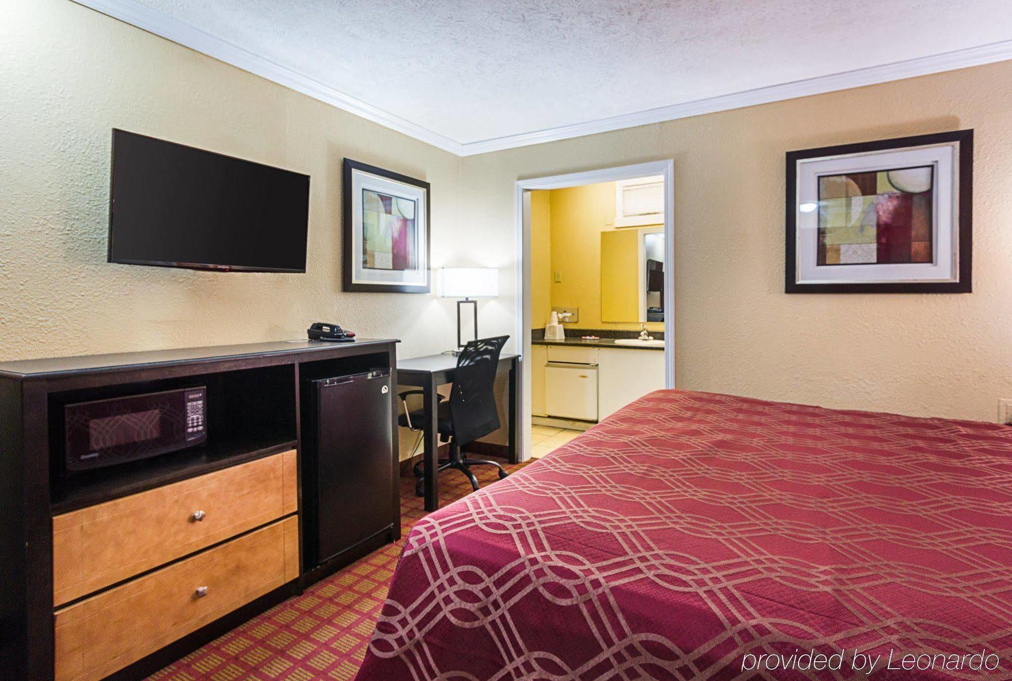 Rodeway Inn West Dodge Omaha Bagian luar foto
